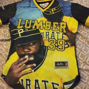 Post game V-neck shirt